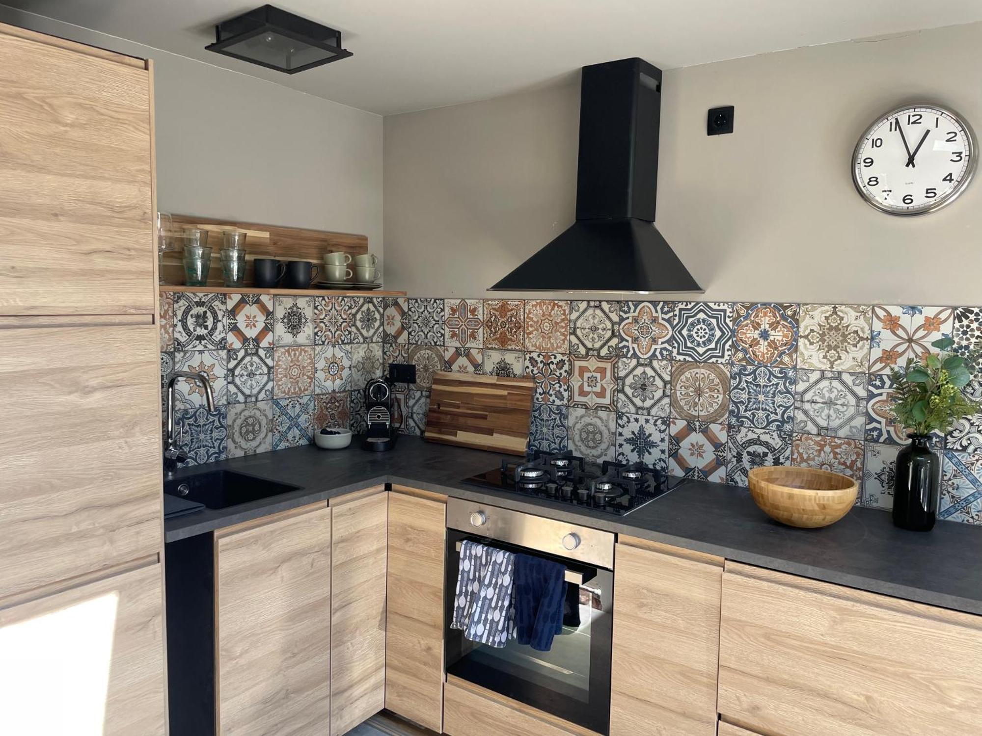 Modern Guest House. بيرشِن المظهر الخارجي الصورة